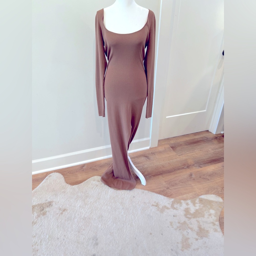 •House of CB Maxi Dress •Size: Small •Color: Beige/Camel - Picture 3 of 9